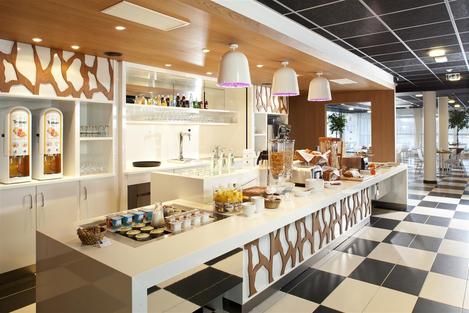 Best Western Plus Hotel Le Rhenan & Restaurant Chez Claude Dorlisheim Экстерьер фото